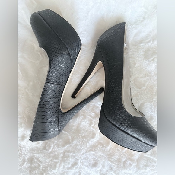 NWOB ALDO’s Elegant Black Textured Women's Heels in size 8 - Picture 7 of 12